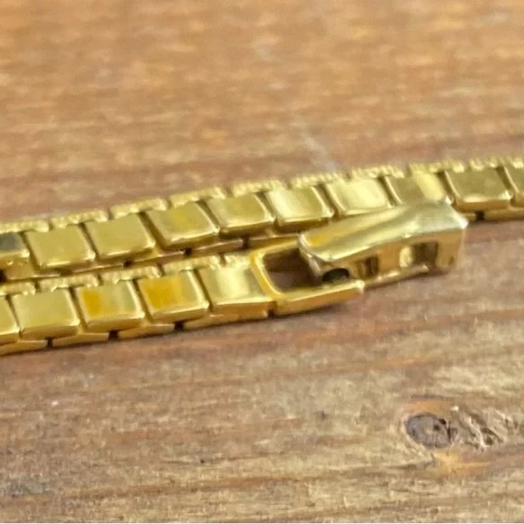 Monet vintage gold tone link bracelet - Picture 4 of 5
